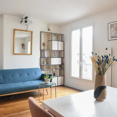 Very Bright 47 M Nest In 20th Apartment Paris