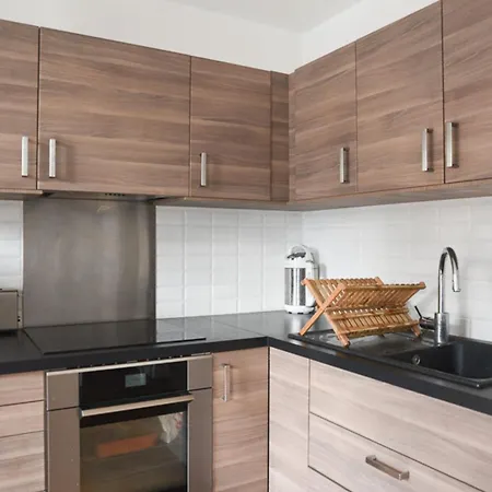 Apartment Very Bright 47 M Nest In 20th *