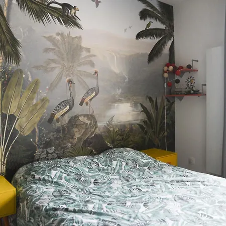 Apartment Very Bright 47 M Nest In 20th *